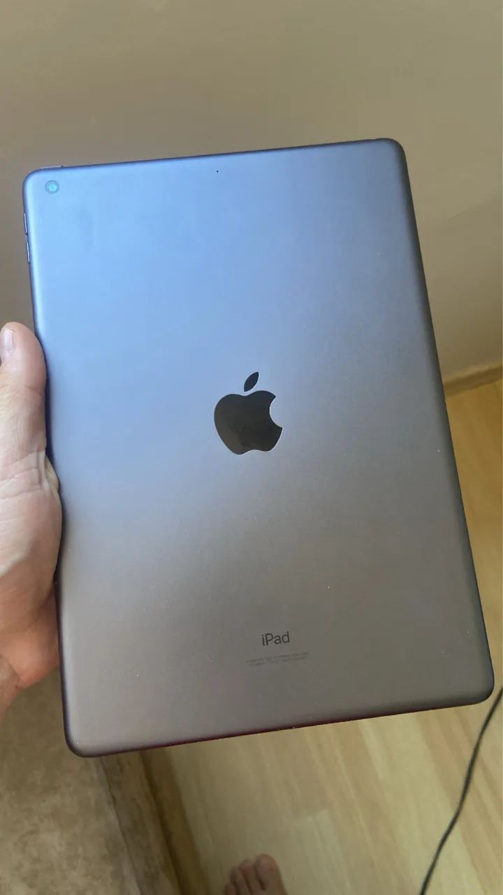 iPad 9th 64gB prata 