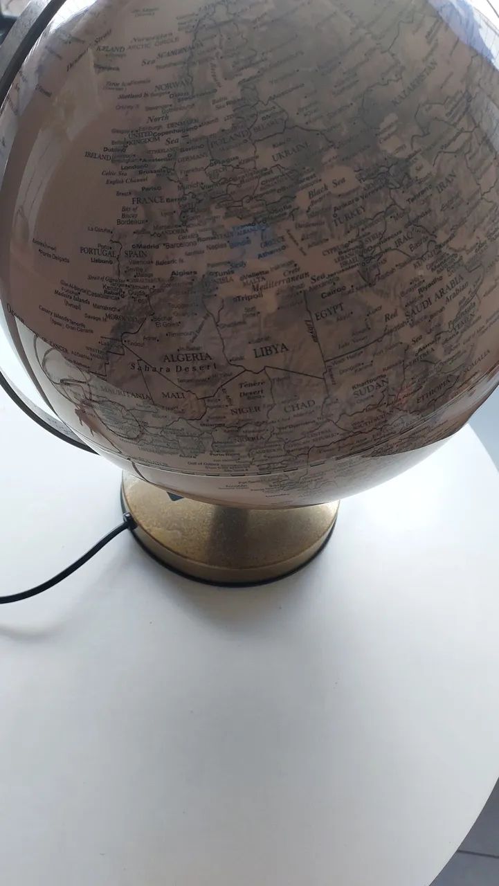 Luminária Globo Terrestre Imaginarium