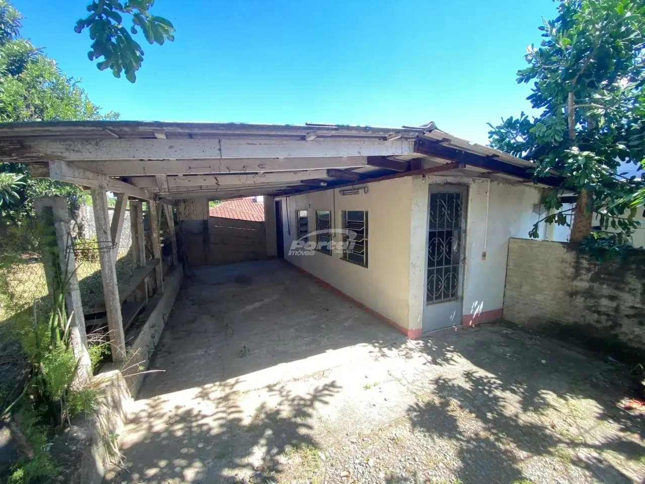 Terreno com 300m2 e localização incrivel na Água Verde