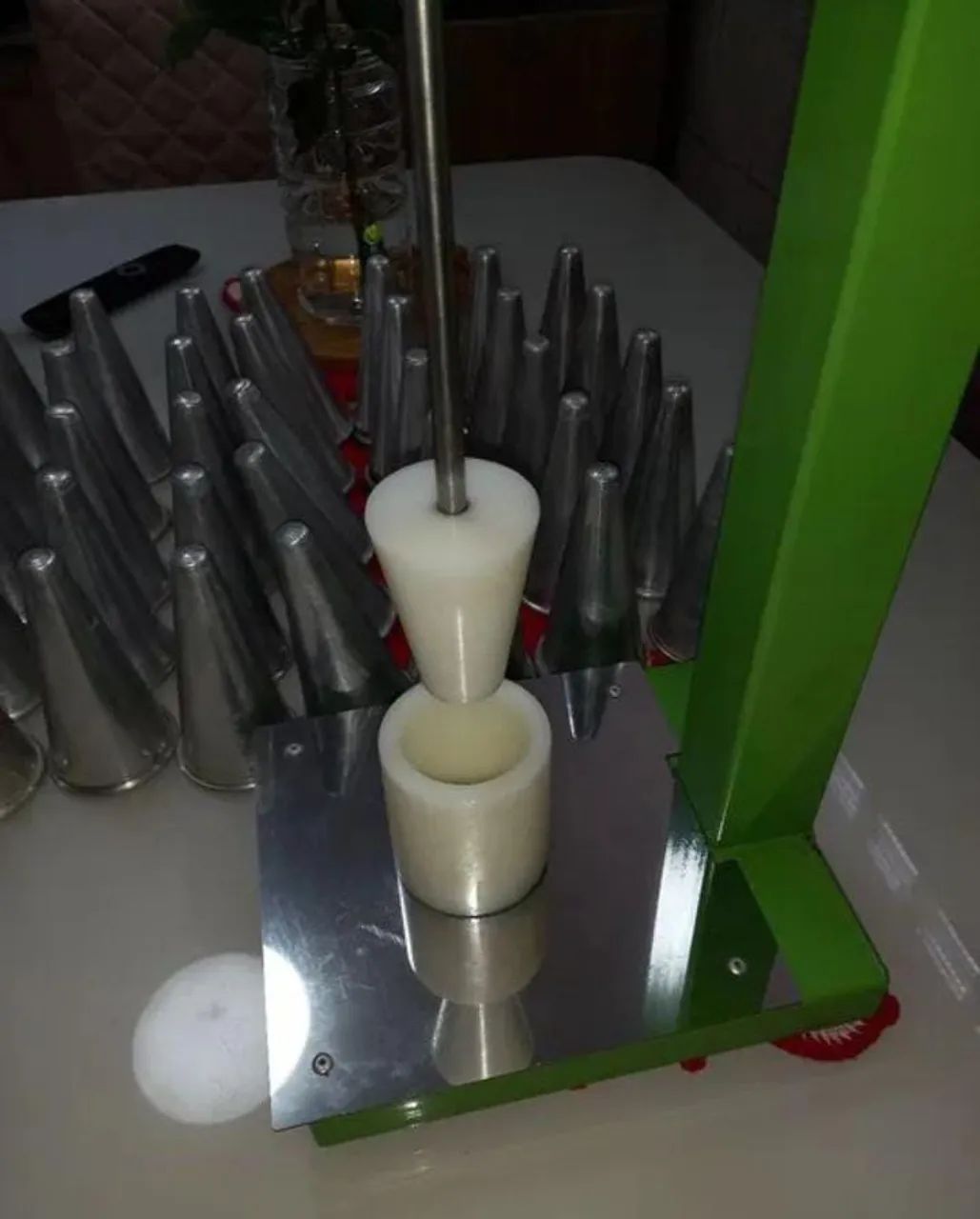 Modelador Pizza cone + 40 formas 14cm