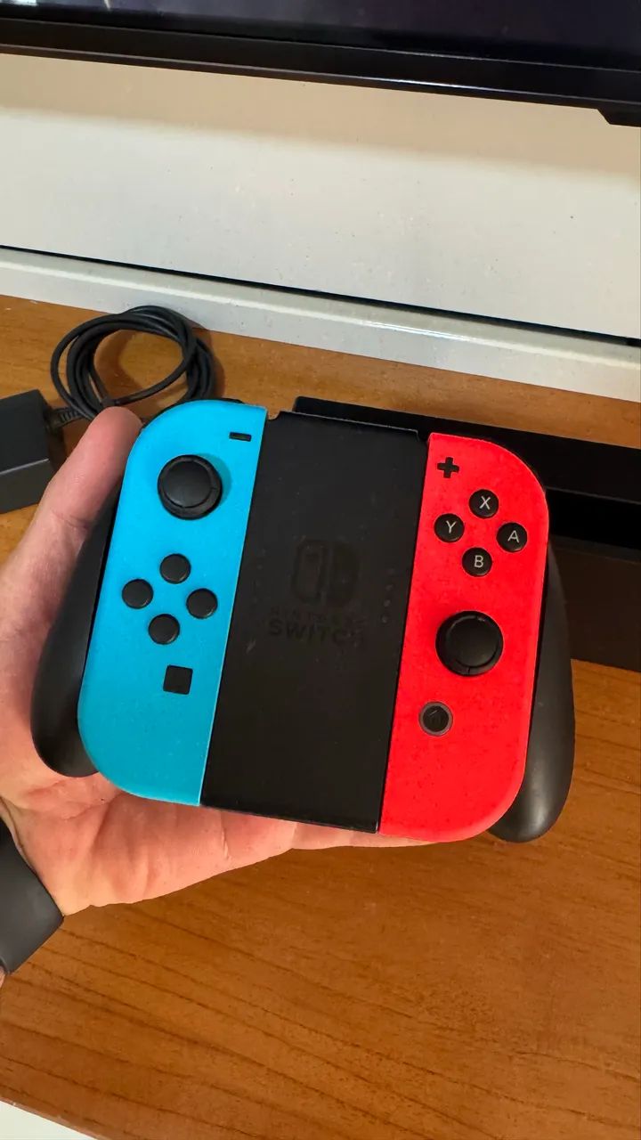 Nintendo switch V2 desbloqueado - USADO64300201725569123