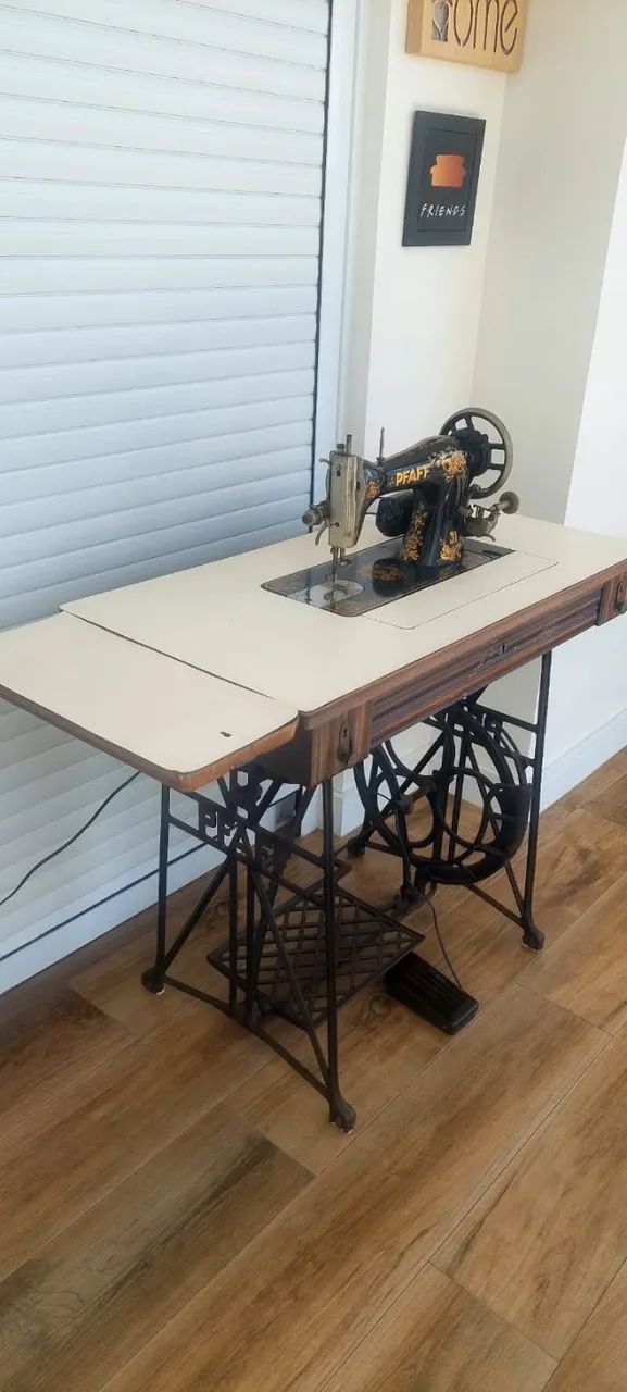 Máquina de costura antiga pfaff modelo 31 completa  - Foto 4