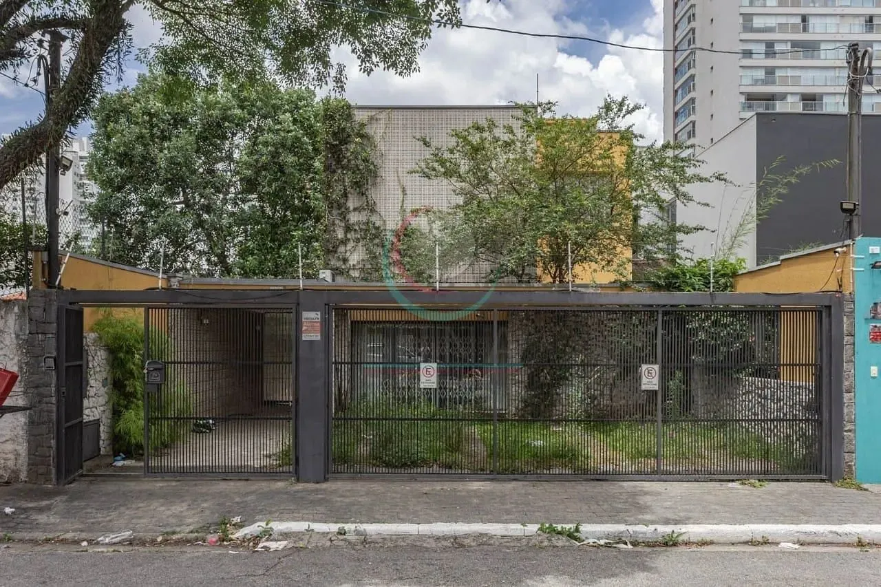 Lindo Sobrado para venda e locação no bairro de Itaim Bibi, São Paulo, SP