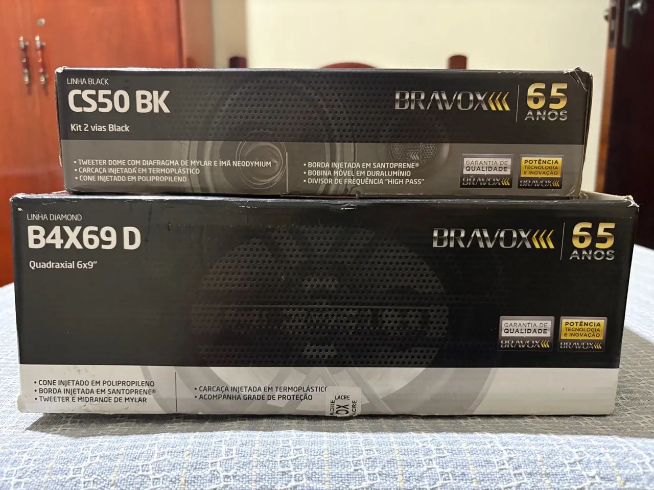 Kit de Som Automotivo Bravox CS50 BK e B4X69 D 430W RMS 