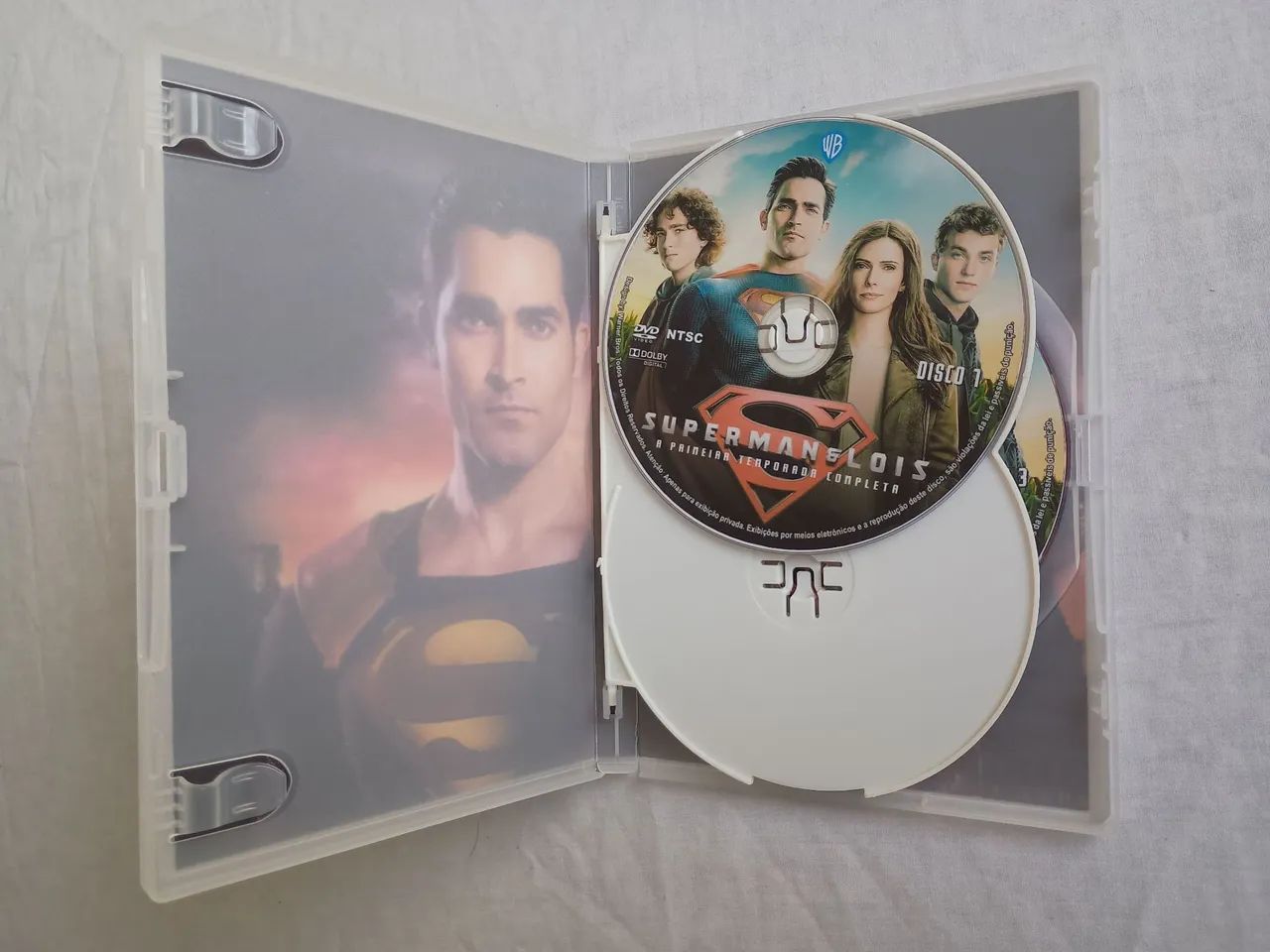 Superman & Lois - 1ª e 2ª Temporada - DVD - Foto 3