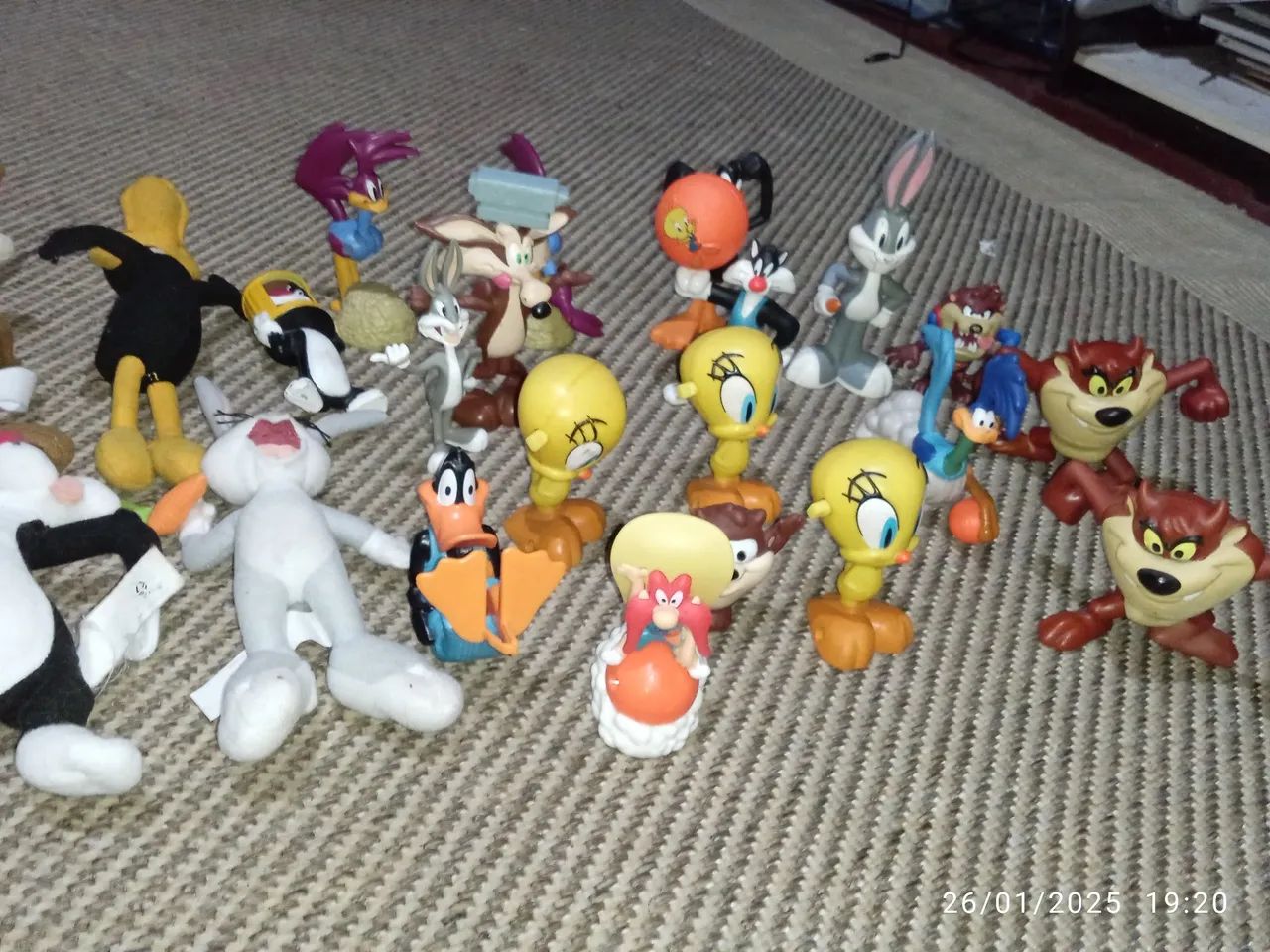 Personagens Looney Tunes- kit com 22 peças 