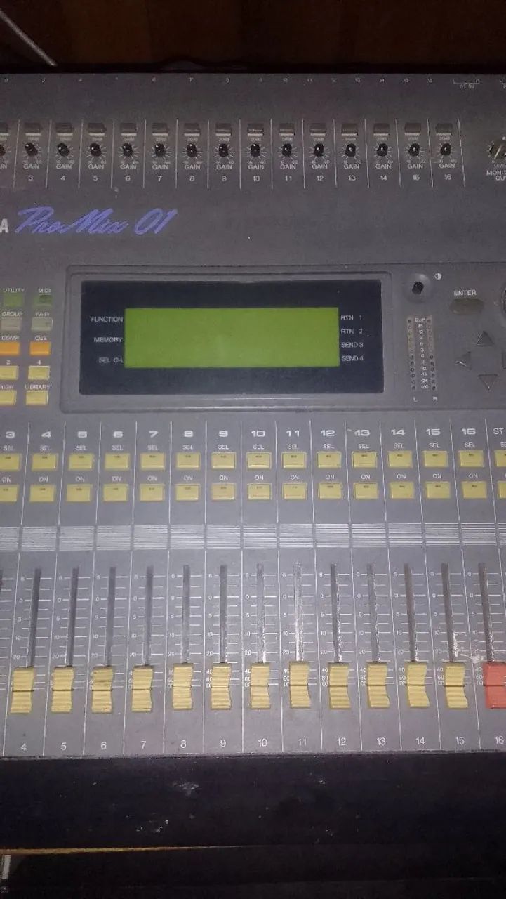 Mesa som Yamaha promix 01v