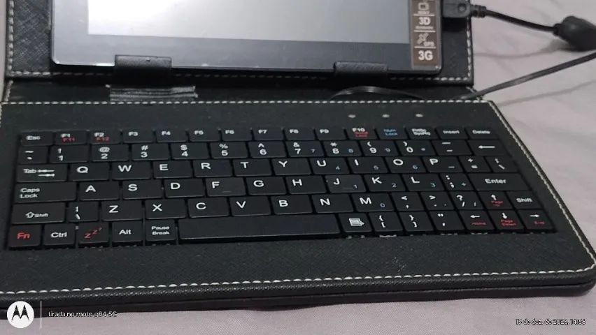 CASE COM TECLADO-USB- PARA TABLET 7' - Foto 3
