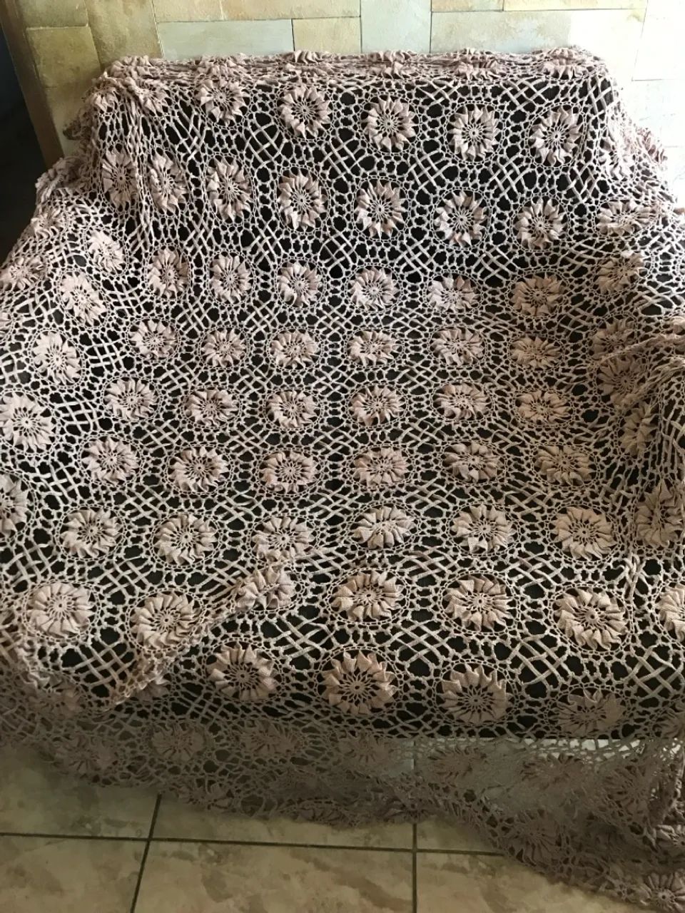 Colcha casal de crochê marrom claro  - Foto 5