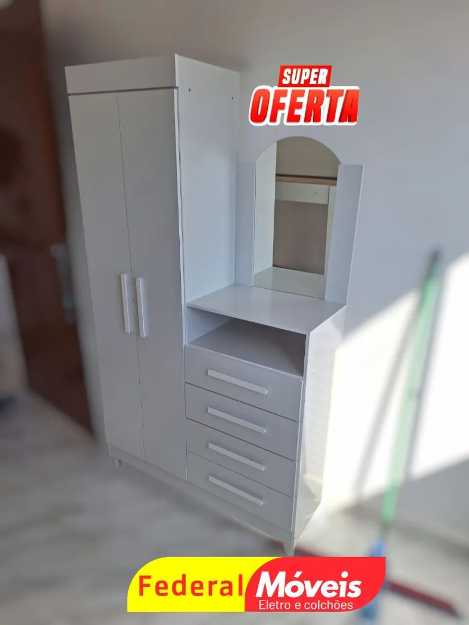 Guarda Roupa com Penteadeira e 4 Gavetas - Novo! Espaçoso e elegante
