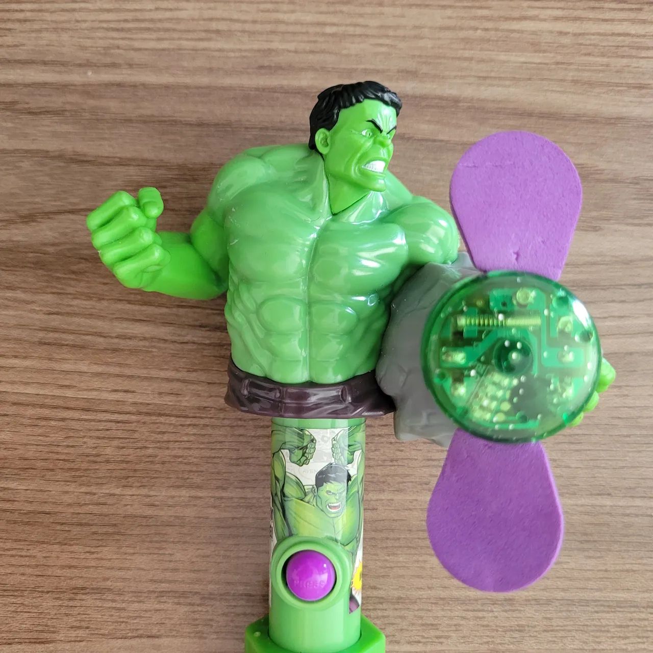 Hulk - Marvel Candy Fan / caixa de doces com ventilador portátil  - Foto 3