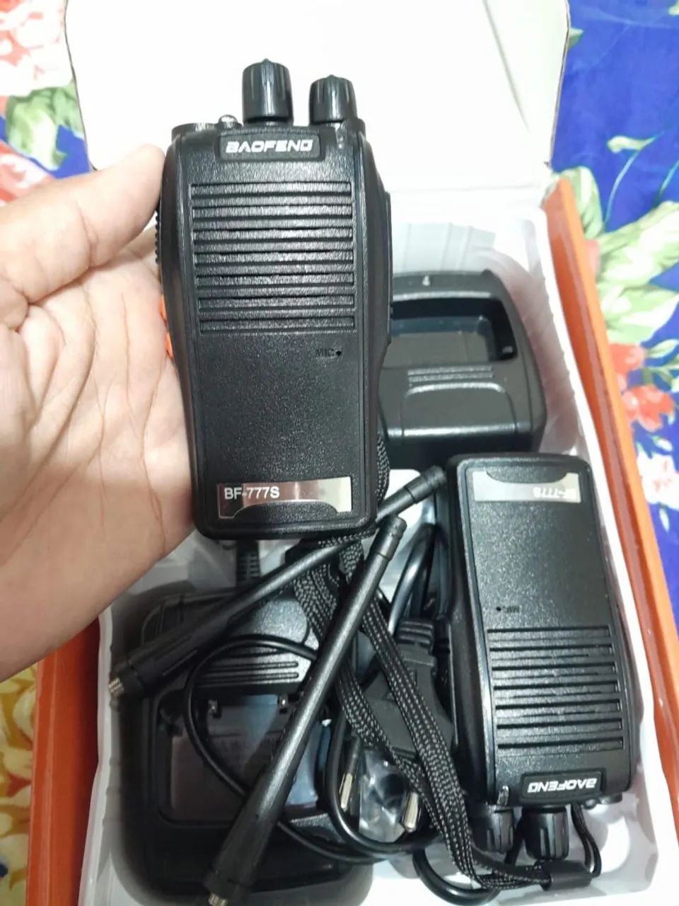 2 rádios comunicador, uhf/vhf com lanterna profissional 16 canais 190$ novo - Foto 2
