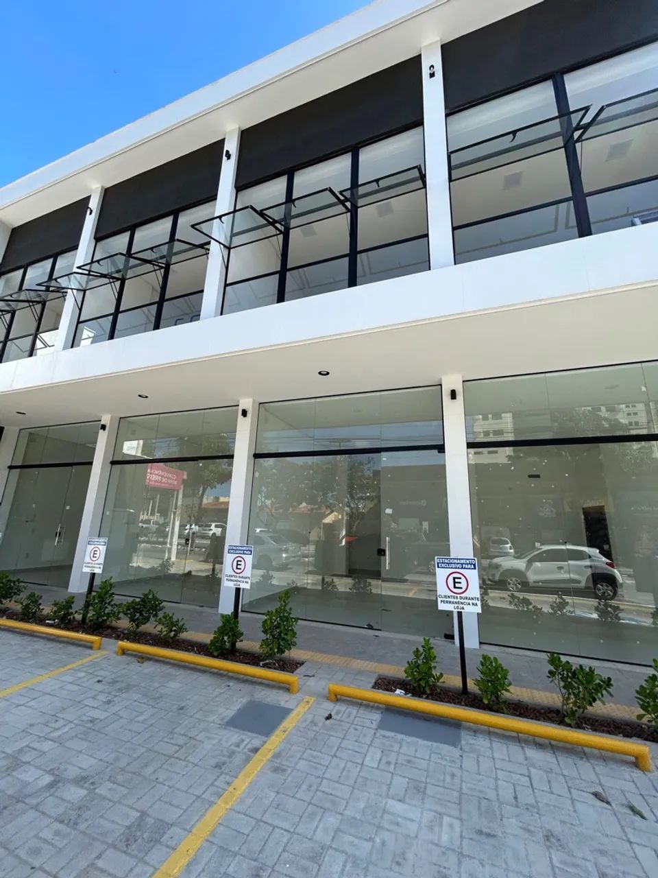 Salas e lojas comerciais para locação na Abel Cabral - Foto 2