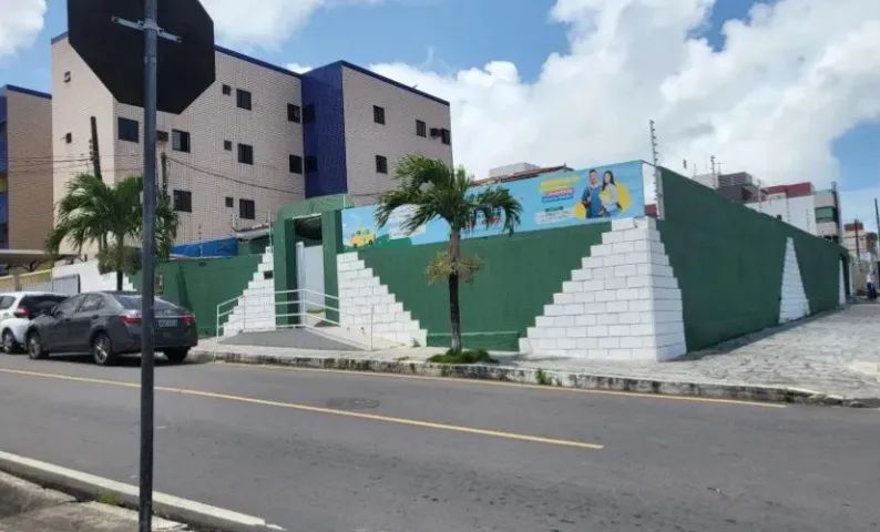 Prédio de esquina no Jardim cidade universitária com 12 quartos, sendo 04 suítes.