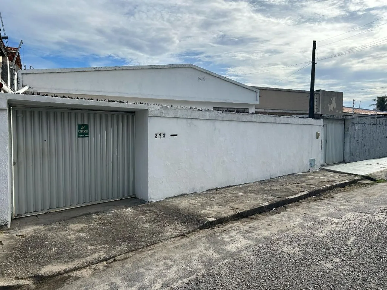 Casa com 5 dormitórios para alugar, 196 m² por R$ 2.348,73/mês - Vicente Pinzon - Fortalez