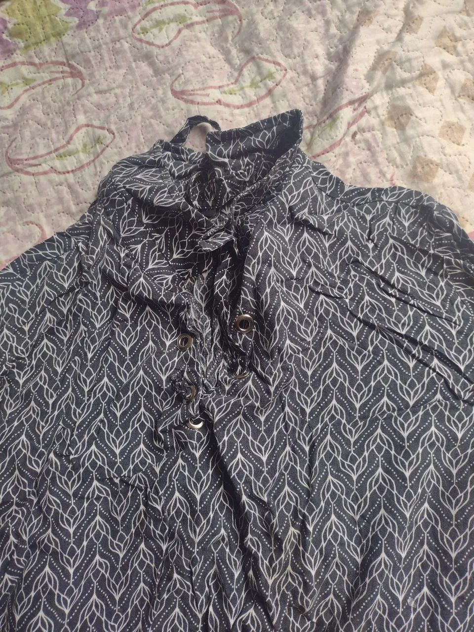 Blusa preta tamanho M - Foto 2