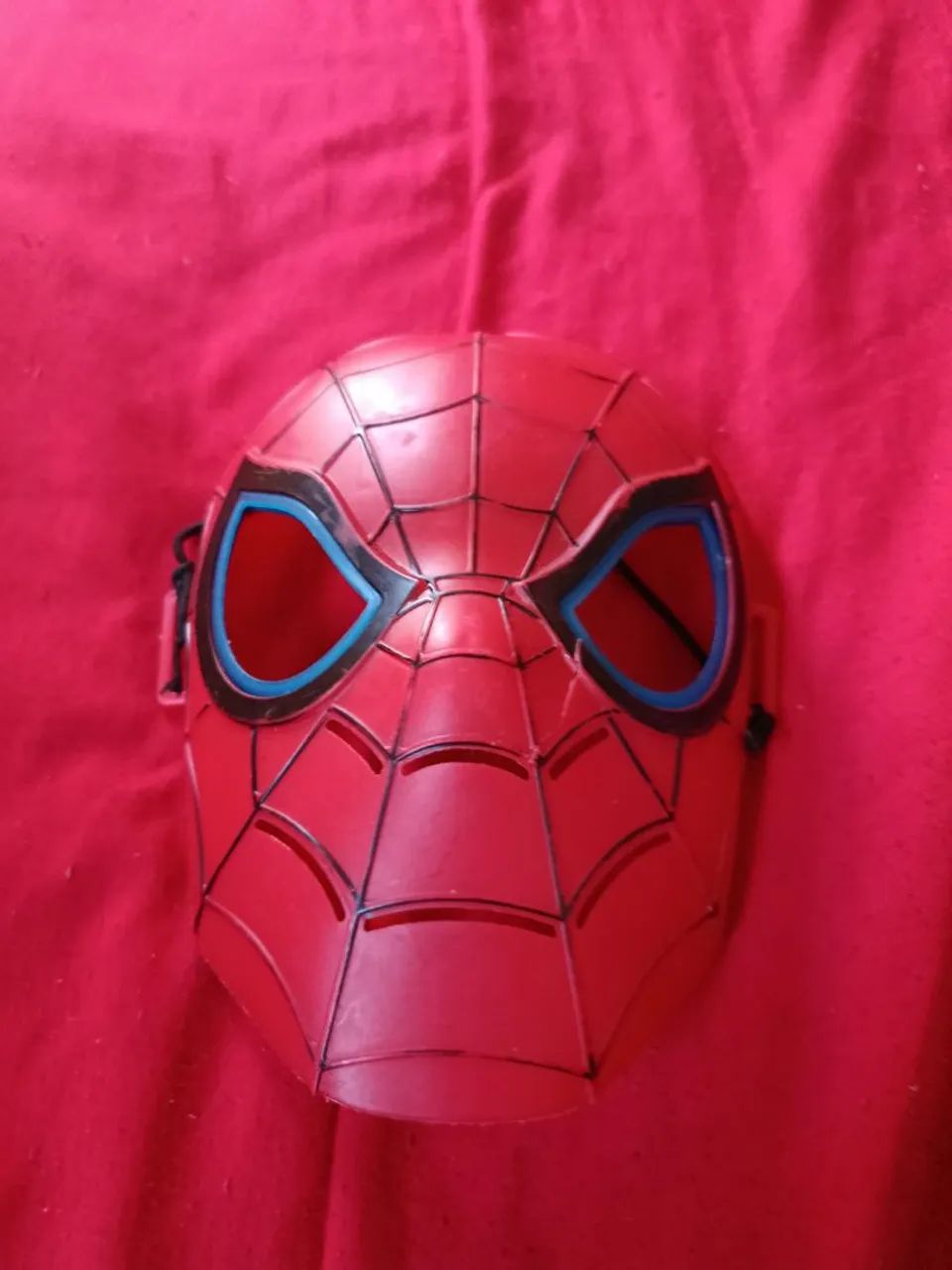 Máscaras e a luva do Hulk  - Foto 5