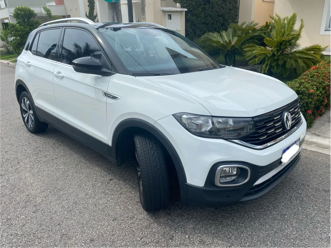 T-Cross top de linha com Teto Solar