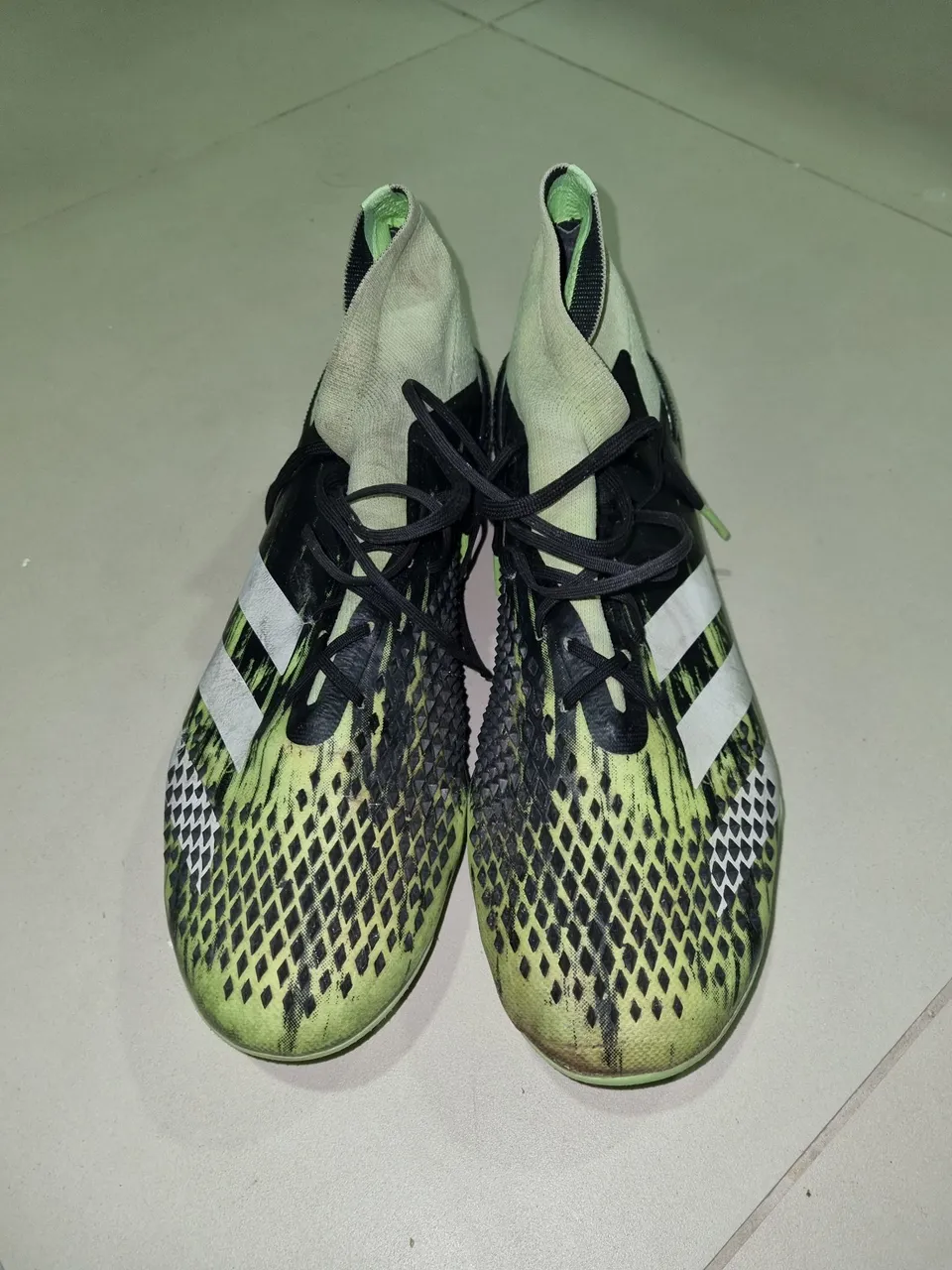 Chuteira Adidas Predator novíssima