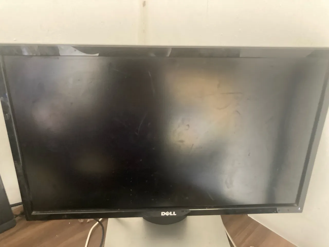 Dois monitores de 22 polegadas