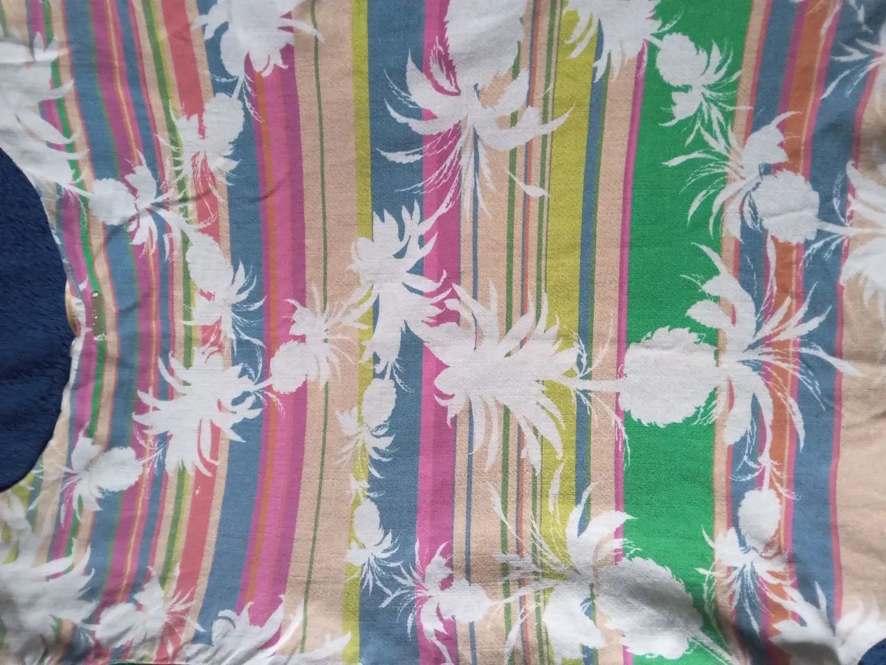 Blusa estampada tropical - Foto 2