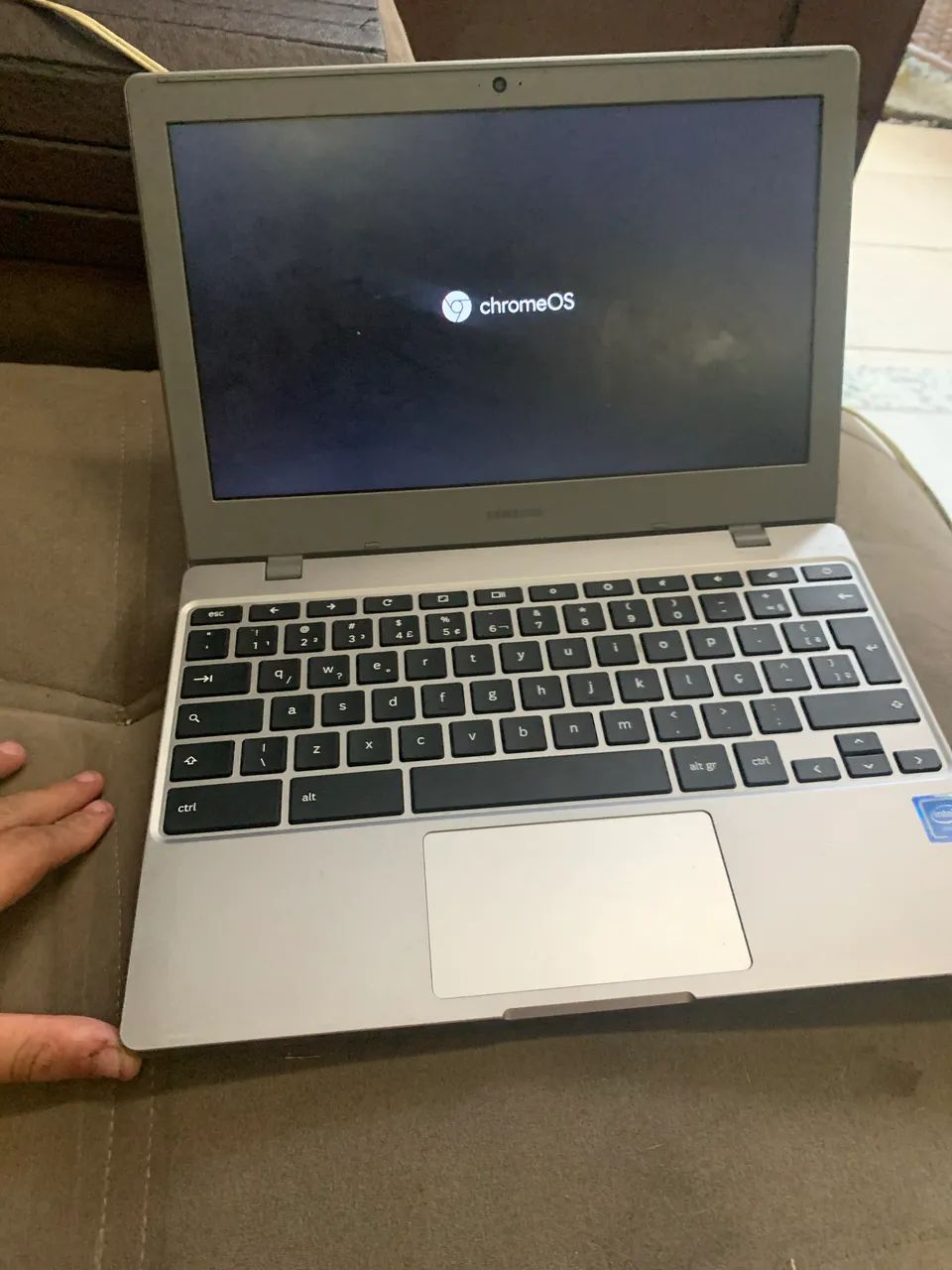 Vendo notebook Samsung chorme book - Foto 2