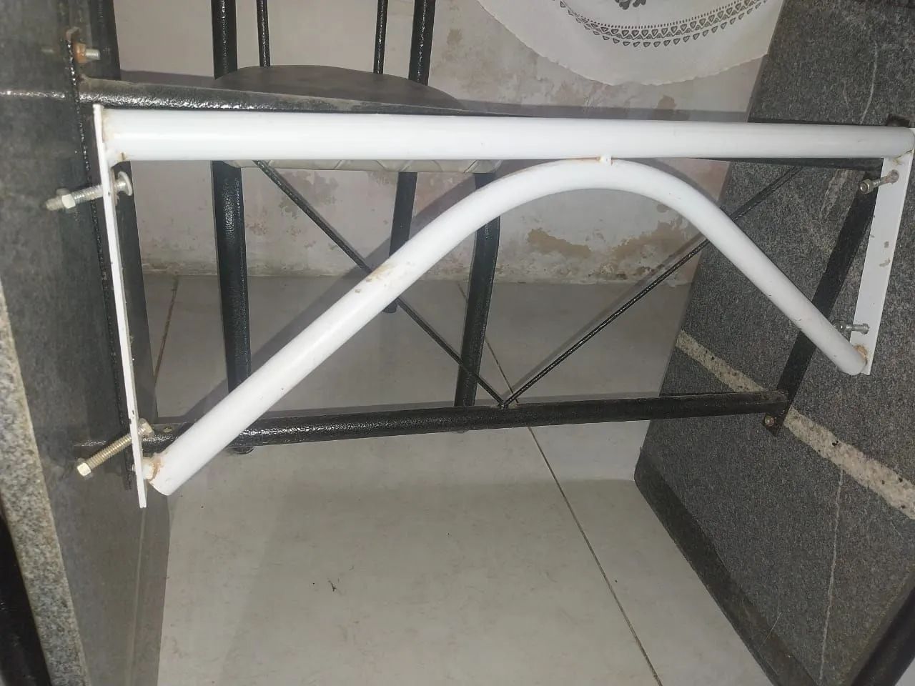 Mesa sem cadeiras Marmore