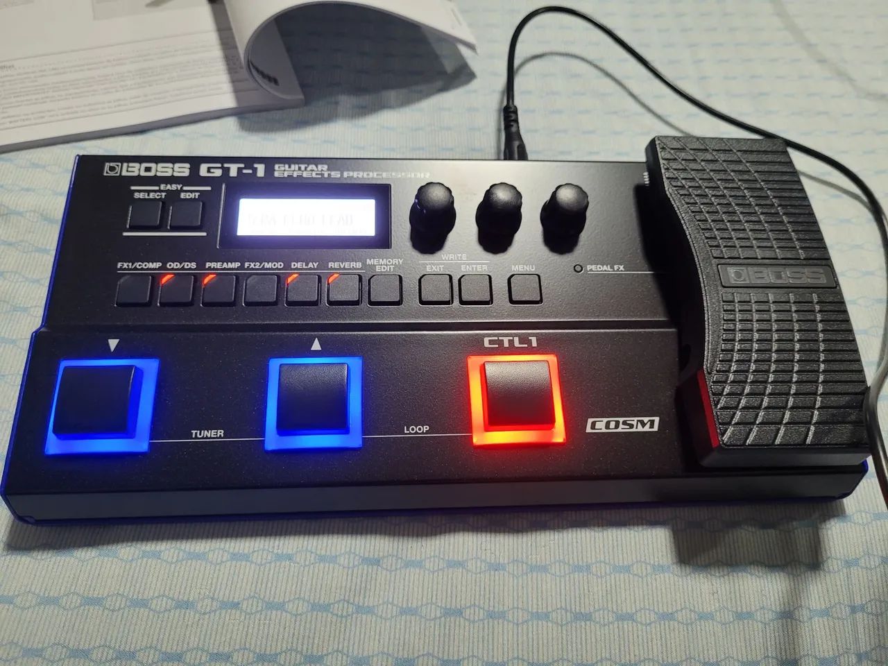 GUITARRA SEIZI KATANA MUSASHI + PEDALEIRA BOSS GT1 (ESTADO DE NOVO) - Foto 5