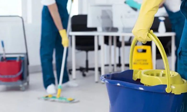 AUXILIAR DE SERVICOS GERAIS