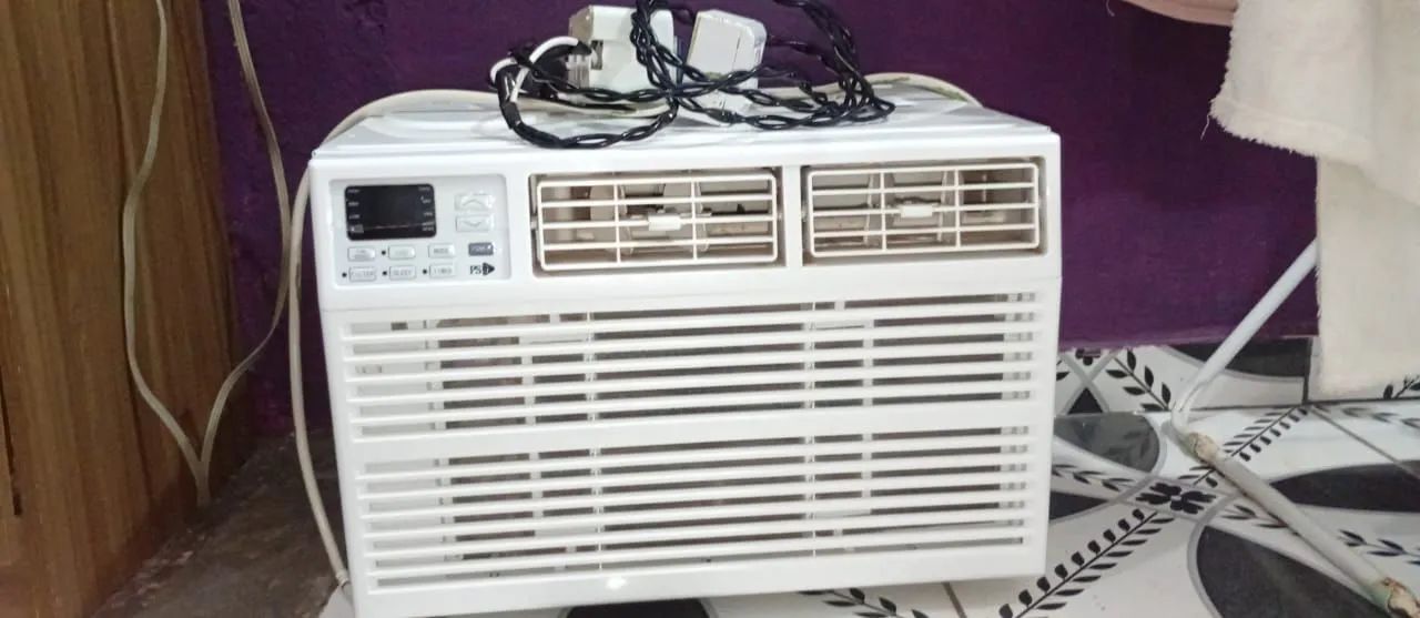 AR CONDICIONADO 10 MIL BTUS SEMI-NOVO 