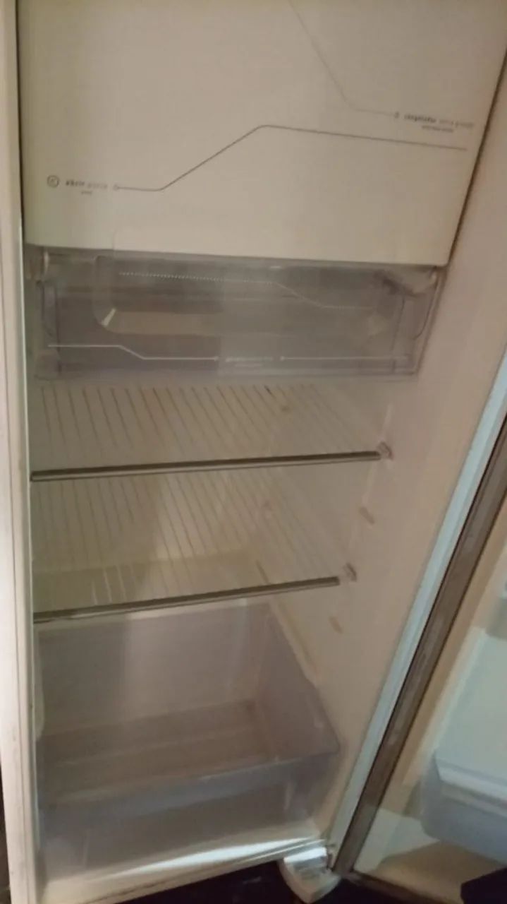 Geladeira Consul em perfeito estado funciona perfeitamente  - Foto 3