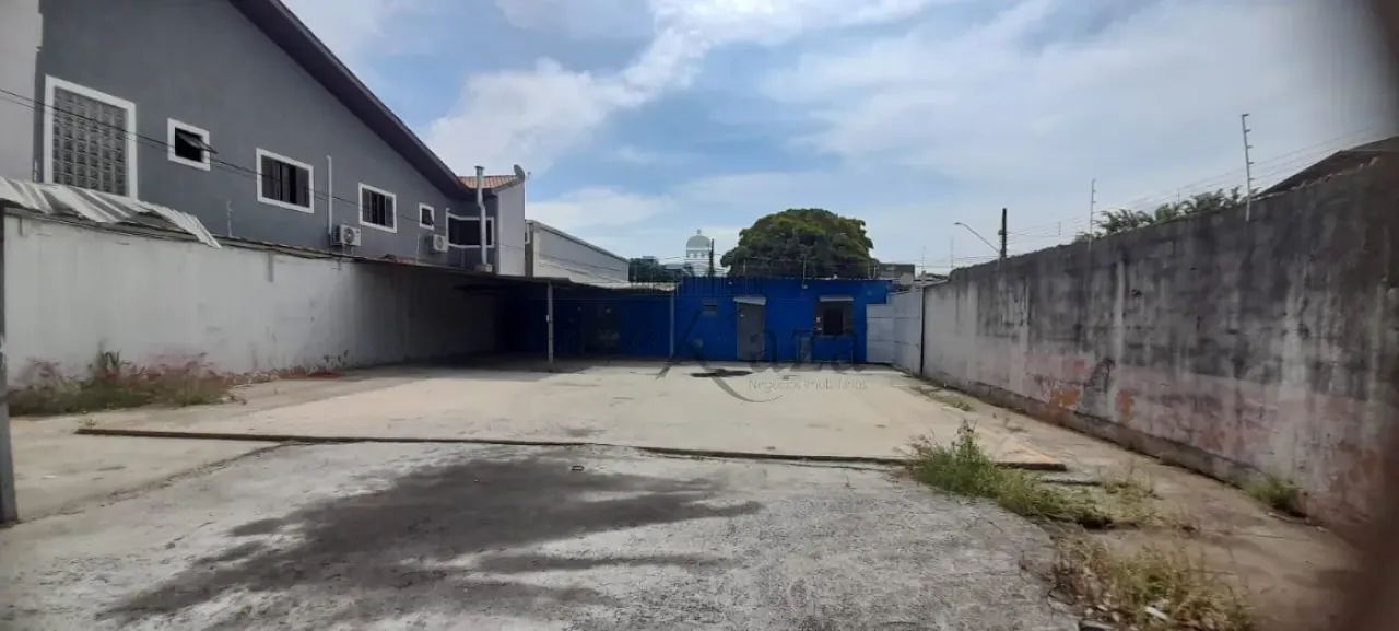 Oportunidade - Terreno Comercial - Bosque dos Ipês - 358m².