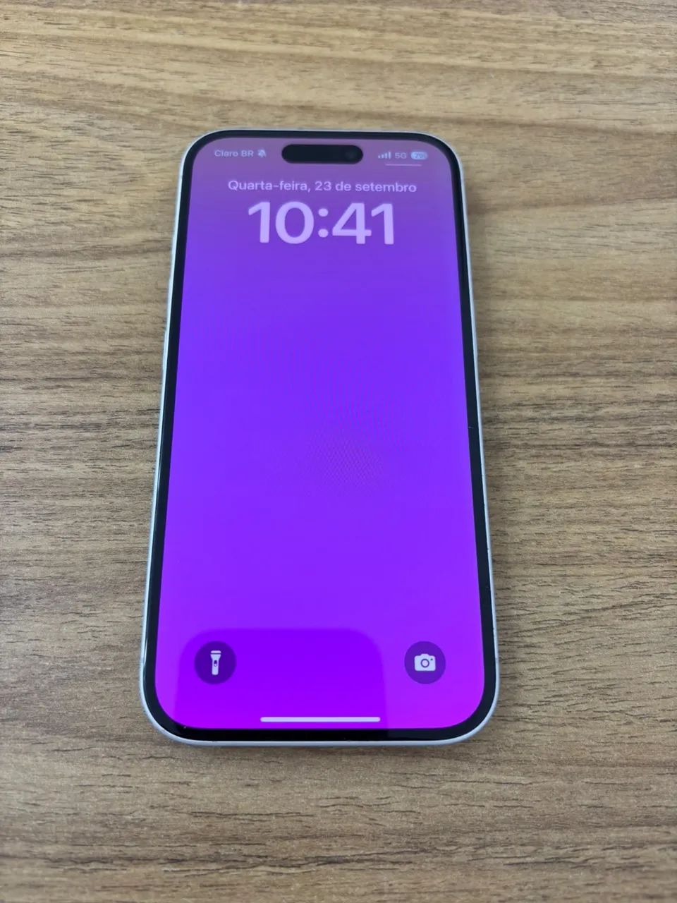 Iphone 16 branco semi novo 