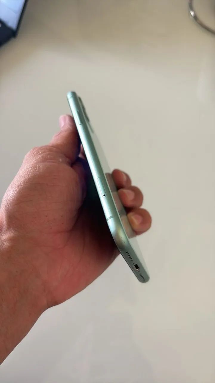 iPhone 11 64GB - Funcionando Perfeitamente - Todo original - Foto 4