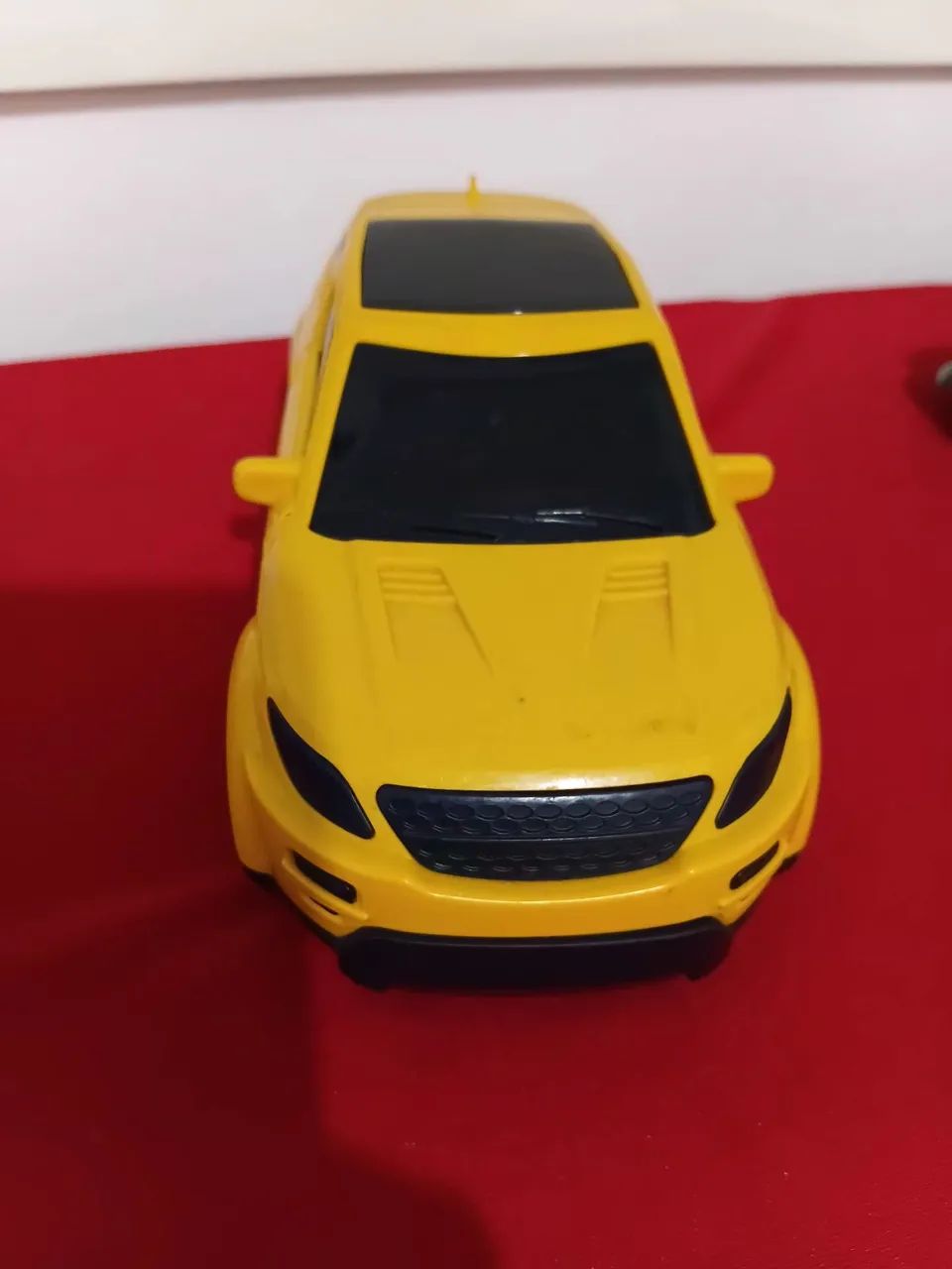 Carro amarelo  - Foto 2