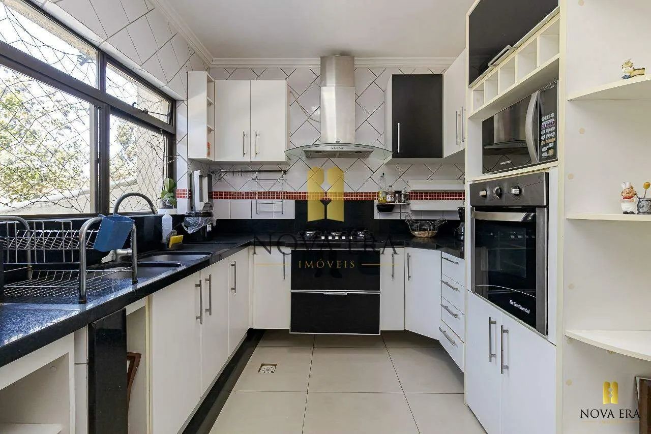 SOBRADO QUADRIPLEX SEMIMOBILIADO COM JACUZZI, COM 3 QUARTOS, 3 VAGAS DE GARAGEM - Foto 5