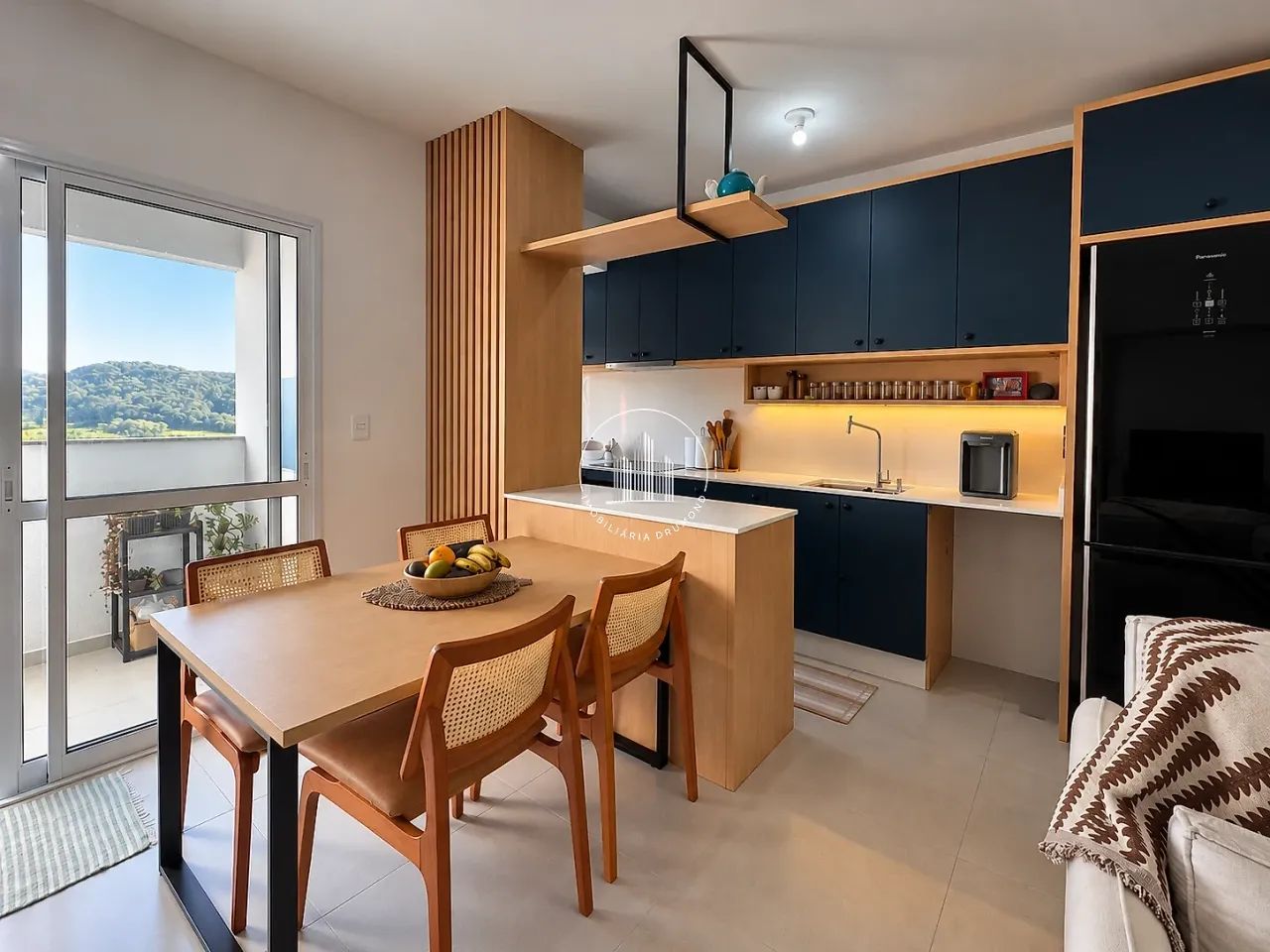 Apartamento de 2 dormitórios na Pedra Branca - JMS