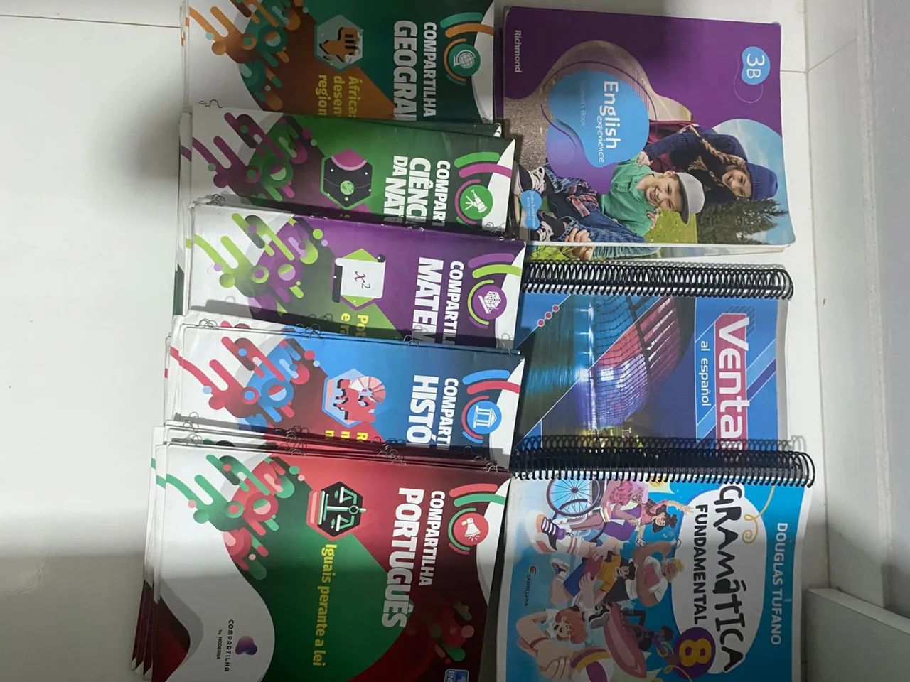 KIT LIVROS COMPARTILHA 8 ANO EM BOM ESTADO E COMPLETO