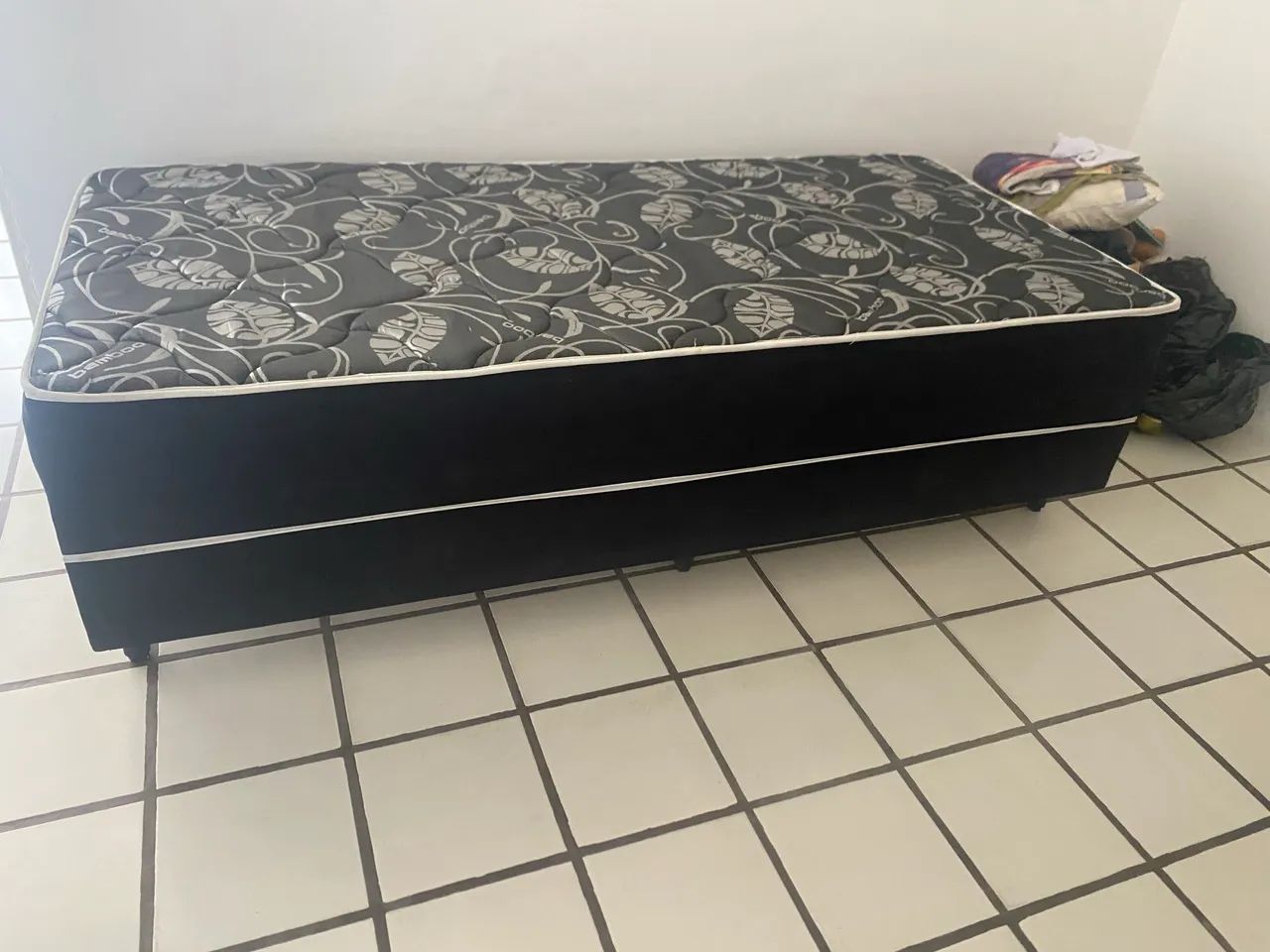 Cama Box Solteiro molas