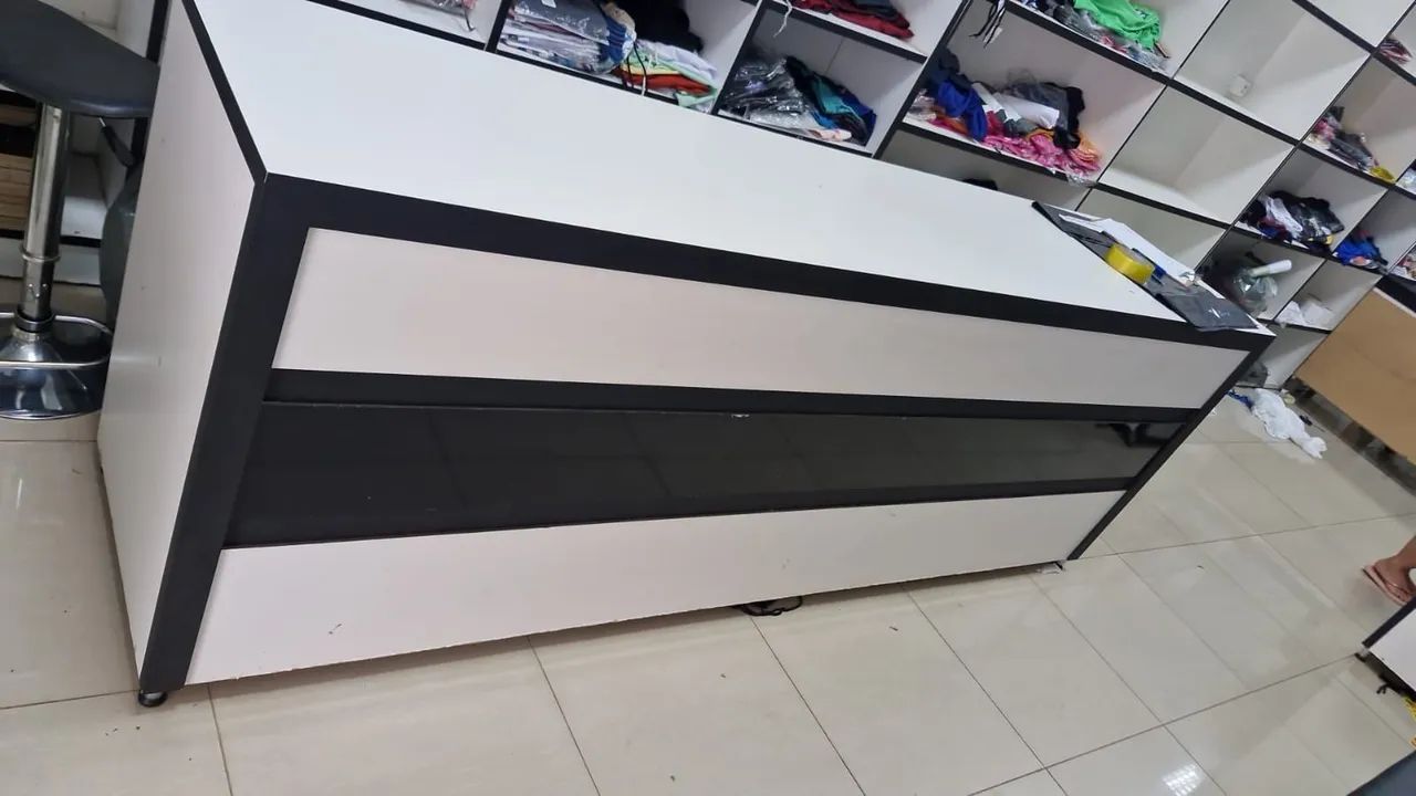 MÓVEIS COMPLETOS PARA LOJA DE ROUPAS - Foto 3