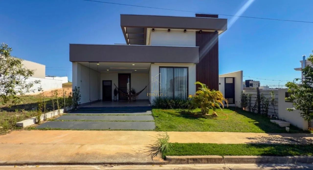 CASA À VENDA NO CONDOMÍNIO BRISAS - CUIABÁ/MT