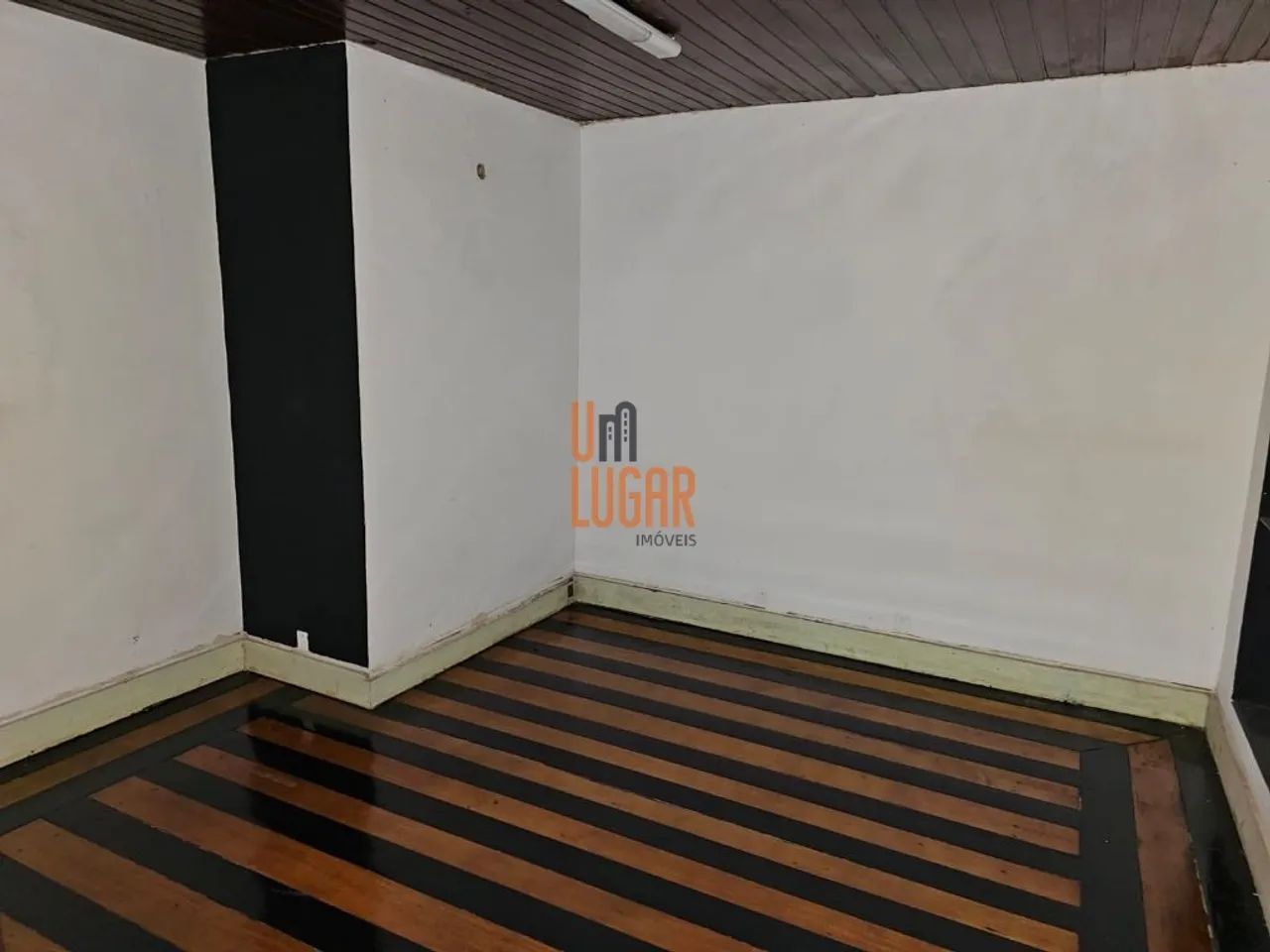 Um Lugar Imóveis Vende: Casa Comercial Ampla e Reformada, Pronta para uso na Tv. Padre Eut - Foto 11