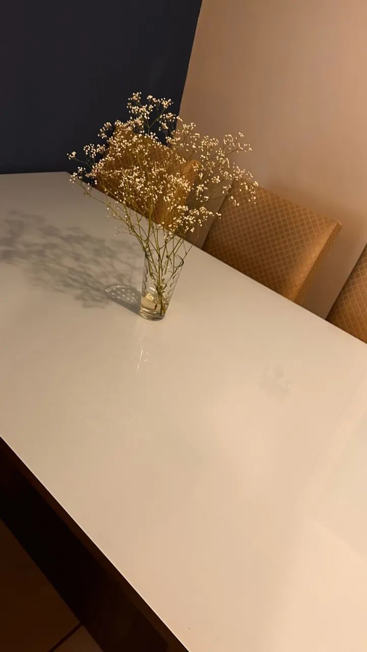 Mesa de Jantar Off White com tampo de vidro branca - Foto 4