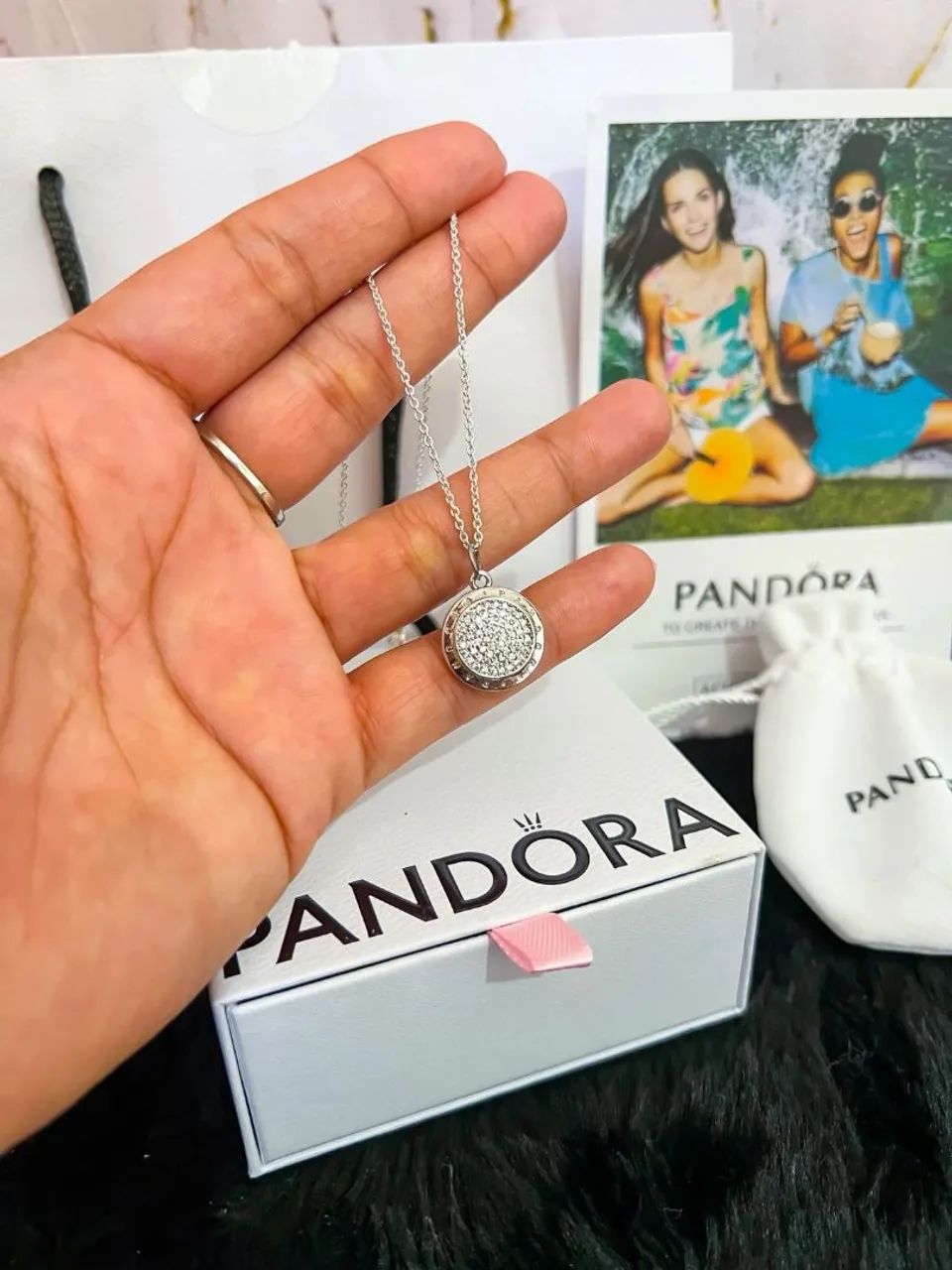 Colar pandora logo pave brilhante  - Foto 3