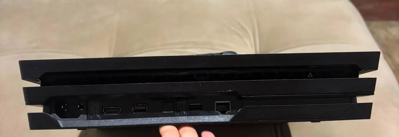 Ps4 Pro 1TB Standard Preto - Foto 2