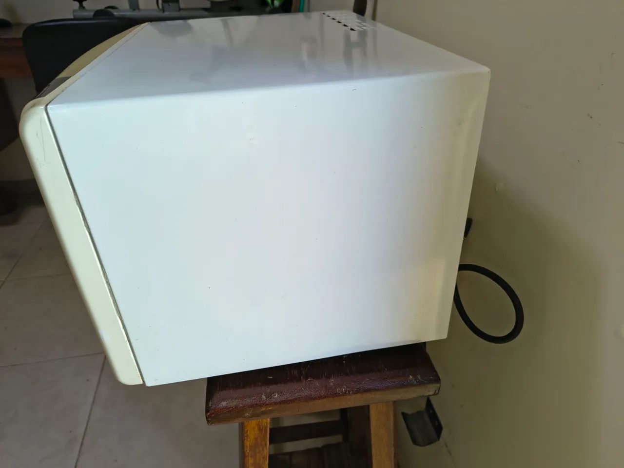 Microondas Eletrolux Original em ótimo estado - Foto 4