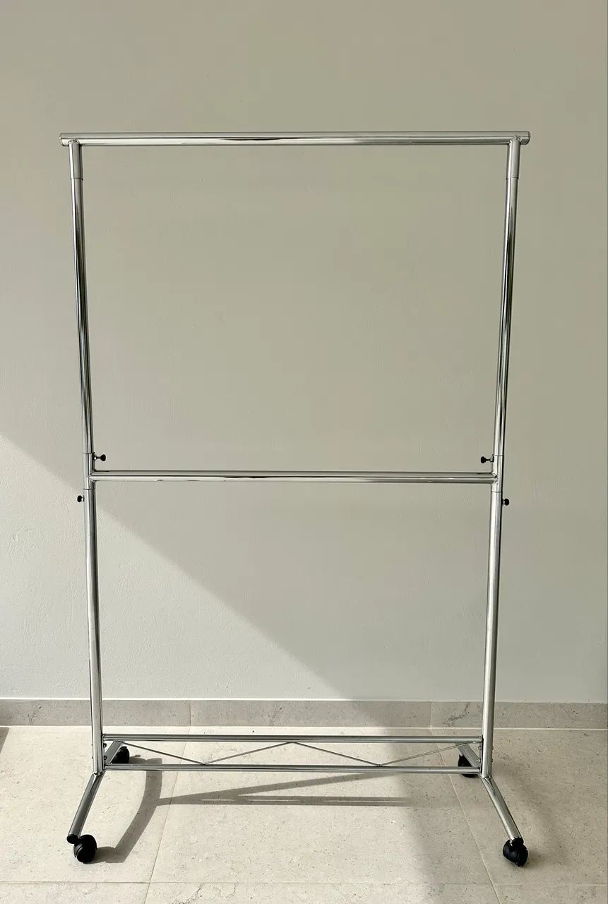ARARA DE ROUPAS PROFISSIONAL DE AÇO CROMADO - SUPER REFORÇADA! EXCELENTE ESTADO!