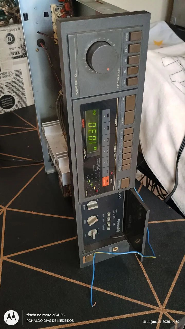 Gradiente spect87 ( só FM mudo só modula ) 