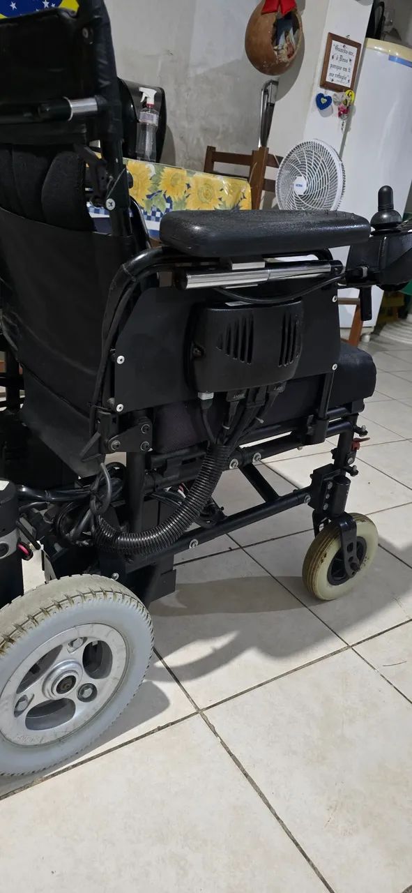 CADEIRA DE RODAS MOTORIZADA  - Foto 2