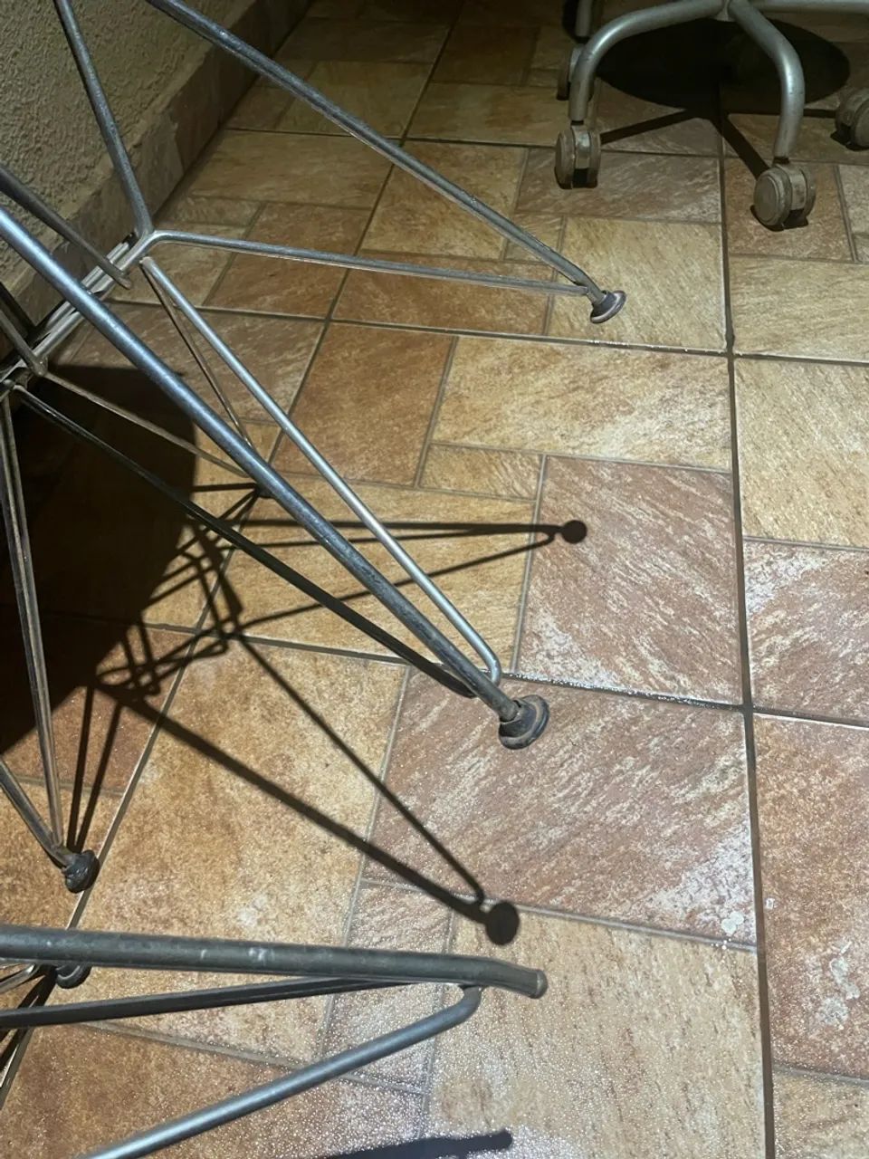 Vendo conjunto de cadeiras boa  - Foto 4